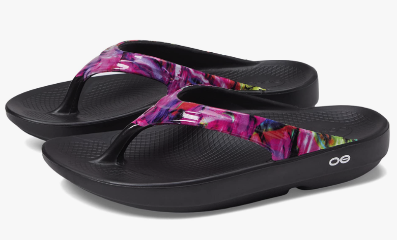 OOfos Women's OOlala Luxe Flip Black Neon Rose