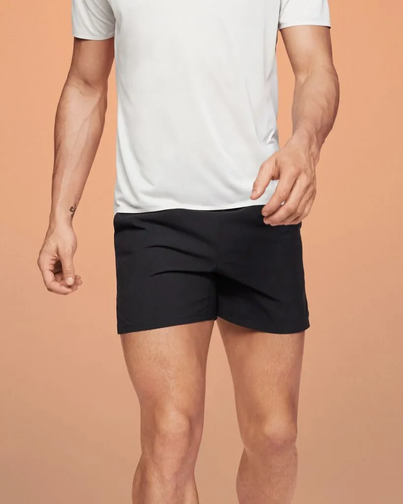 On オン Essential Shorts Men's Essential Shorts | Grey | On United States
